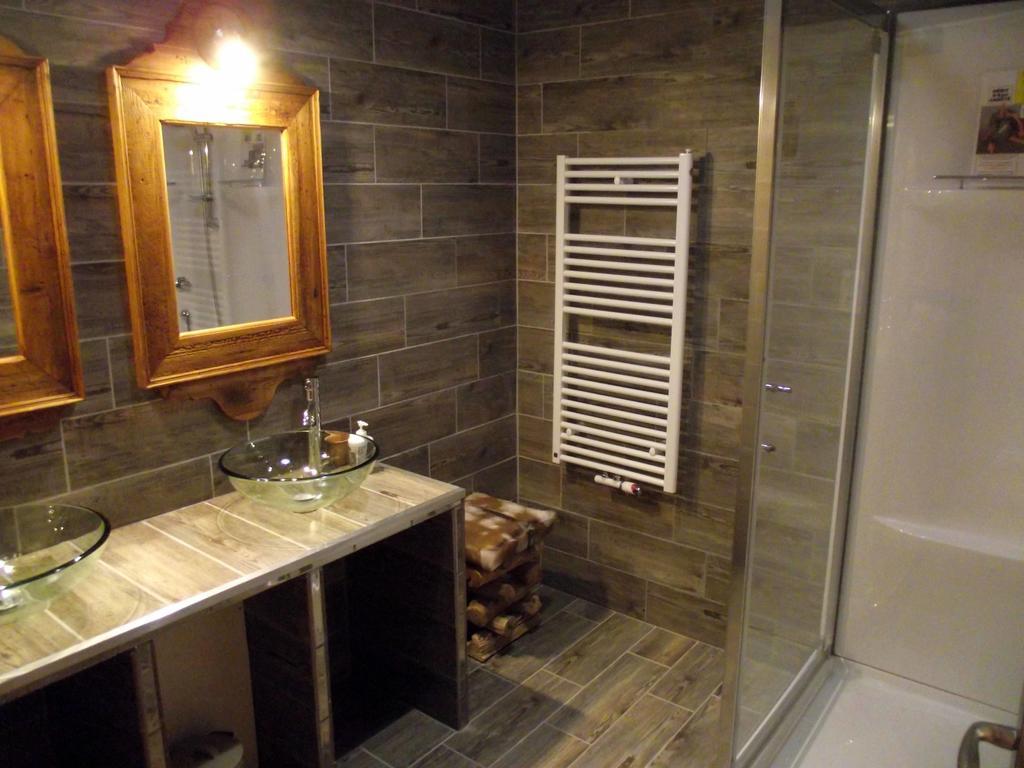 Bed & Breakfast Les Belles Epoques - Piscine - Terrasses - Brumisateurs - Proche Puy Du Fou 3*