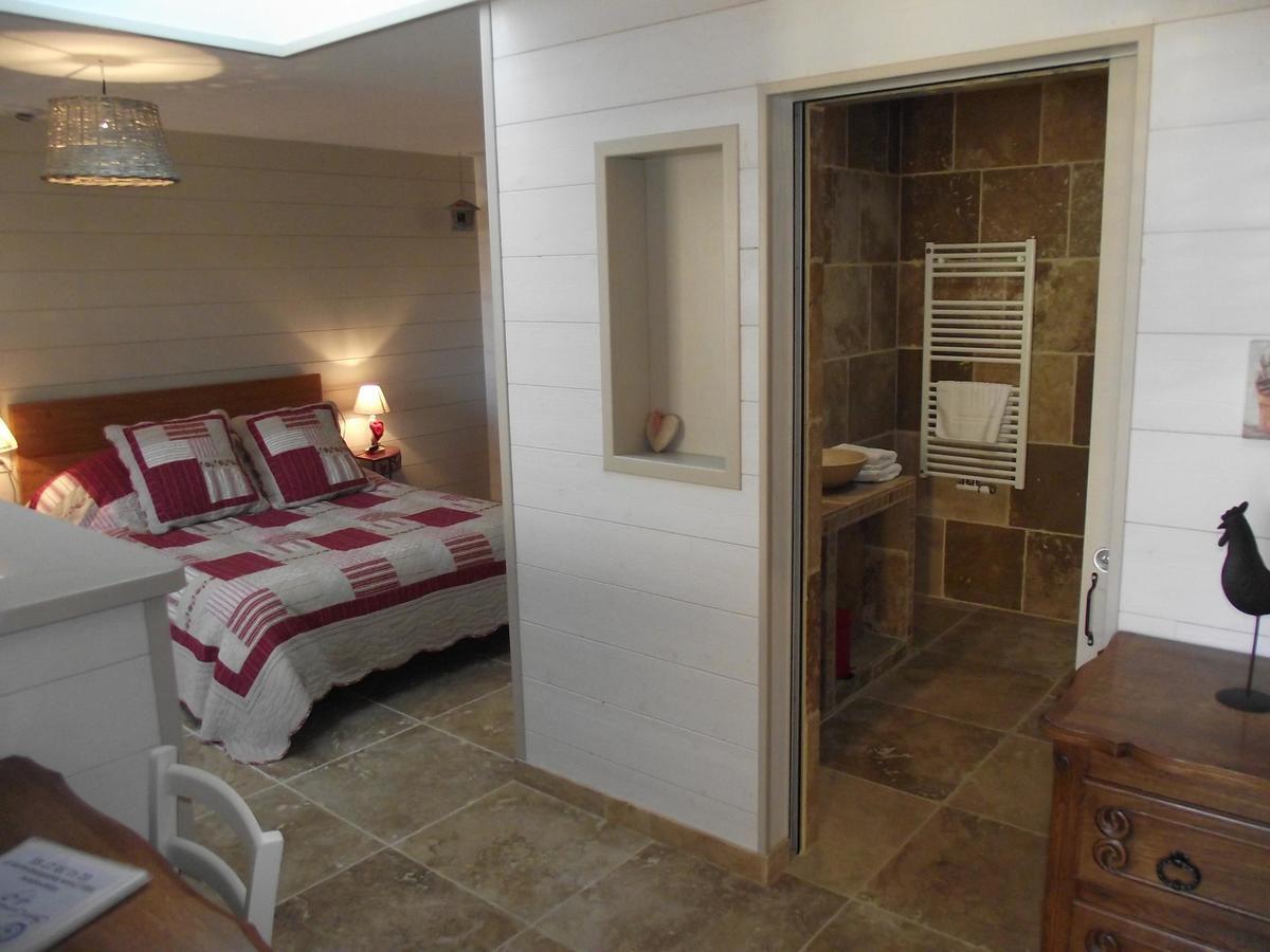 Bed & Breakfast Les Belles Epoques - Piscine - Terrasses - Brumisateurs - Proche Puy Du Fou 3*